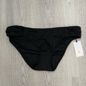 NWT- shade and shore medium coverage hipster swim bottoms